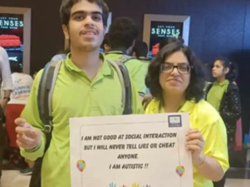 Saksham Gupta with his book